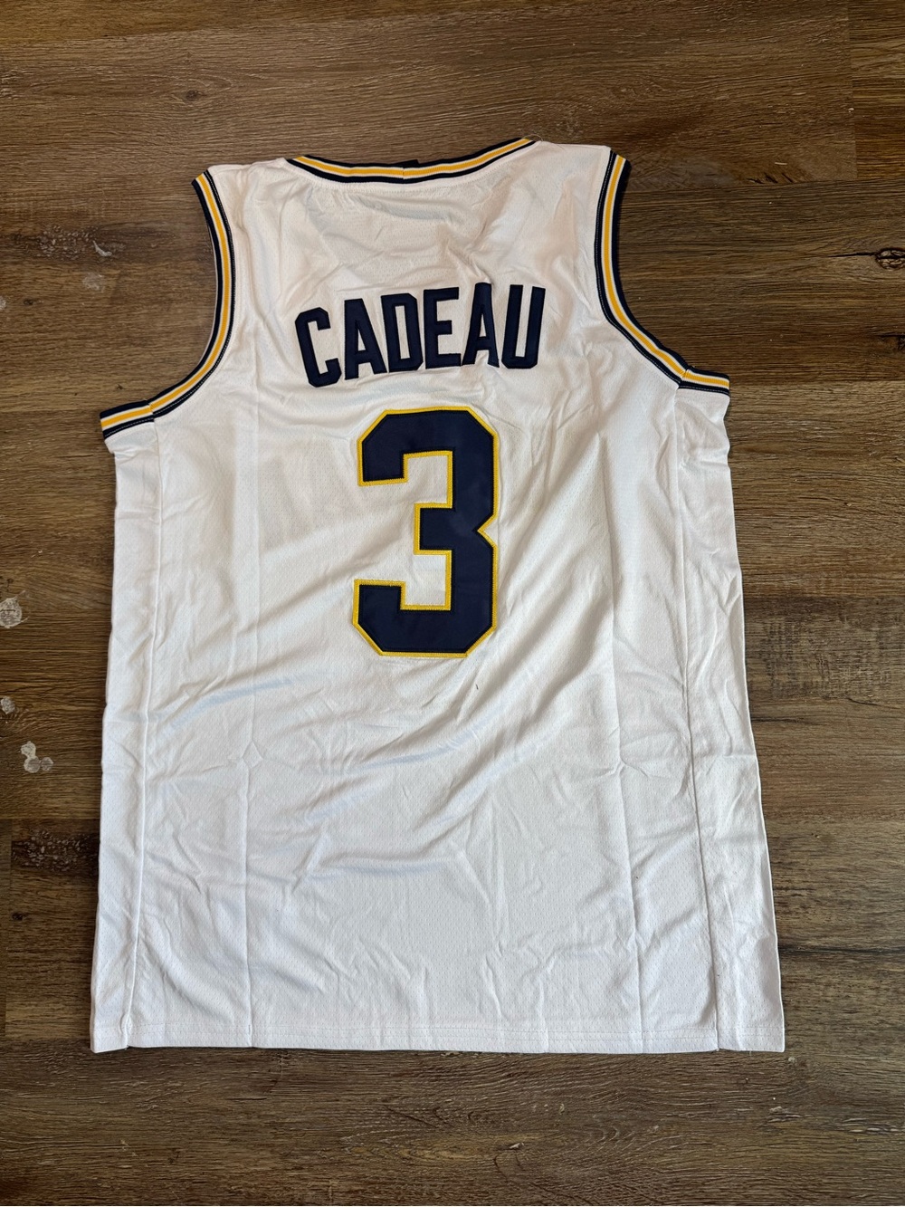 Michigan Wolverines #3 Elliot Cadeau National Champions Basketball Jersey - Picture 6 of 7